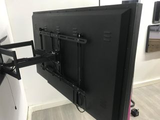 Monitor Smart TV 4K per esterni