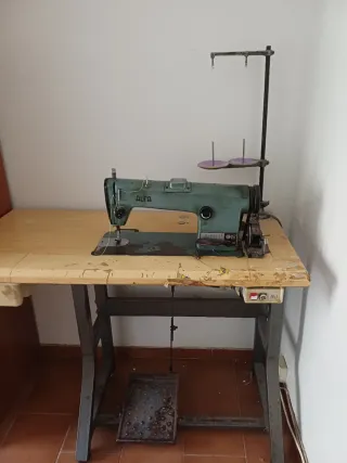 Máquina de coser industrial Alfa 157 (electrica)