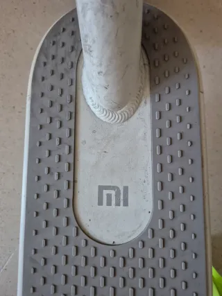Patinete Eléctrico Xiaomi Mi Scooter 365