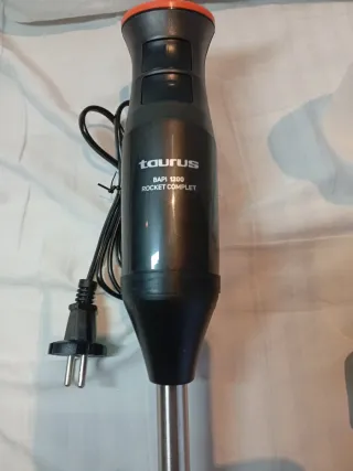 Batidora Taurus con accesorios