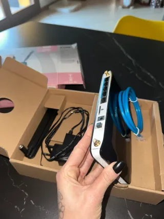 Router D-Link DWR-921 4G LTE N300