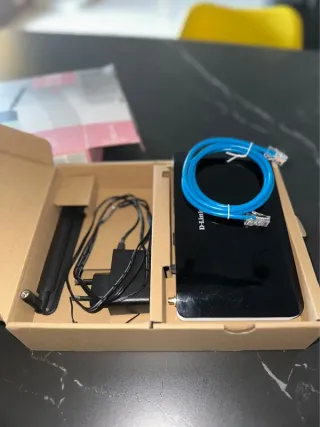 Router D-Link DWR-921 4G LTE N300