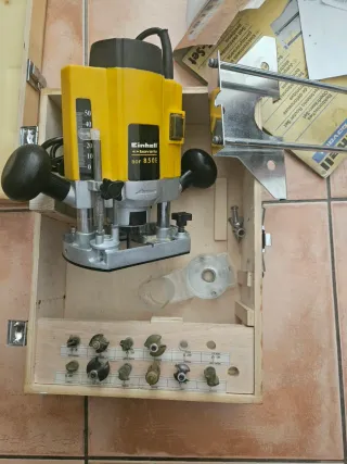 Fresadora Einhell Bavaria BOF 850E