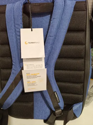 Mochila Solar Sunnybag Azul y Negra