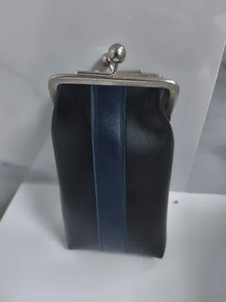 Monedero vintage negro y azul