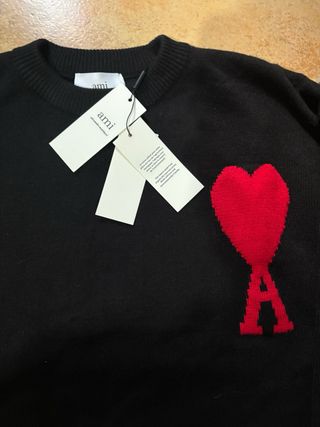 Maglione Ami Paris con cuore rosso