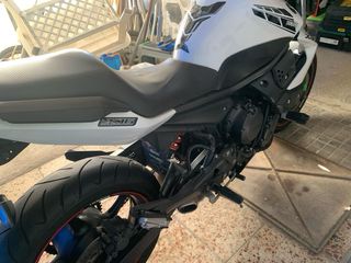 Yamaha XJ6 Limitada Blanca
