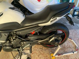 Yamaha XJ6 Limitada Blanca