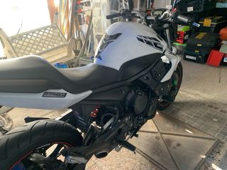 Yamaha XJ6 Limitada Blanca