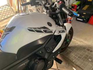 Yamaha XJ6 Limitada Blanca