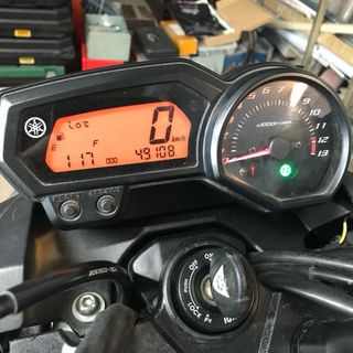 Yamaha XJ6 Limitada Blanca