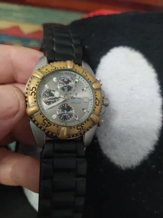 Reloj Festina Cronógrafo Dorado y Negro