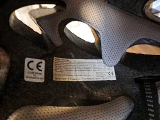 Casco bici infantil dinosaurio