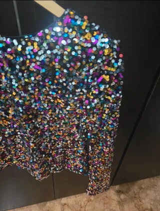 Camiseta lentejuelas multicolor