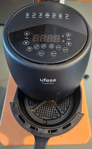 Freidora Ufesa Fry4two 2L Negra