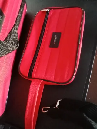 Maletín de lona rojo