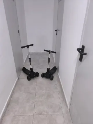 2 Patinetes Infantiles Negros