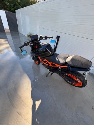 KTM Duke 125
