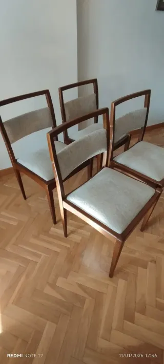 4 Sillas Comedor Tapizadas Madera   4 sillas 80€