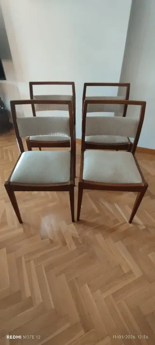 4 Sillas Comedor Tapizadas Madera   4 sillas 80€