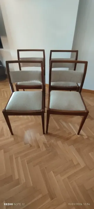 4 Sillas Comedor Tapizadas Madera   4 sillas 80€