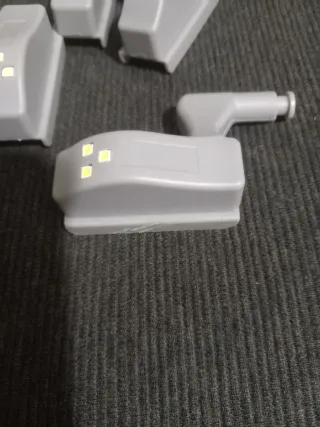 Luci LED per armadio grigie