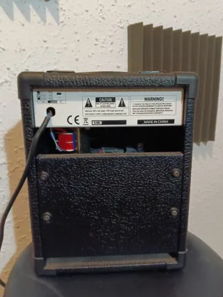 Amplificador Guitarra Academy AP-15G