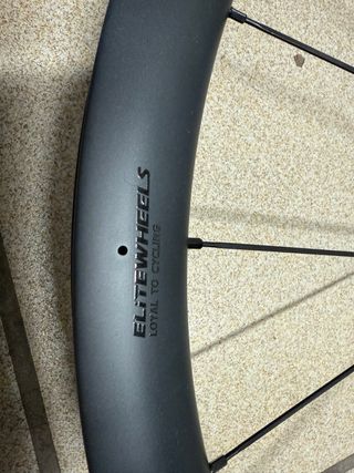 Llantas Elite carbono 38mm x 28 NUEVAS a estrenar