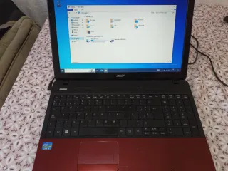 Portátil Acer 15'. 8GB RAM. 222GB D