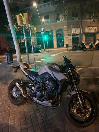Kawasaki Z900  2024 – 8.800 km