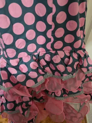 Traje de flamenca lunares rosa y gris