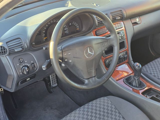 Mercedes-Benz Clase C 2003