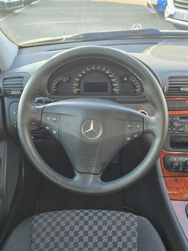 Mercedes-Benz Clase C 2003