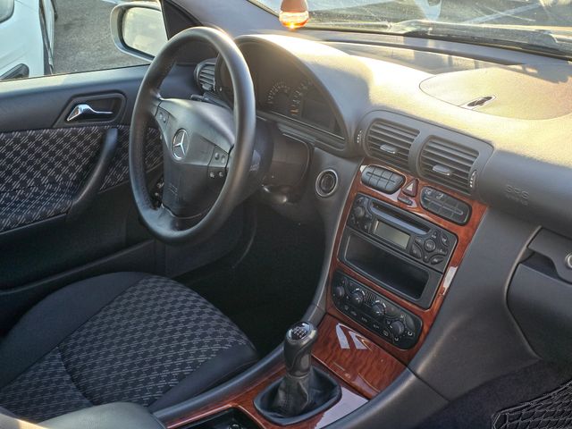 Mercedes-Benz Clase C 2003