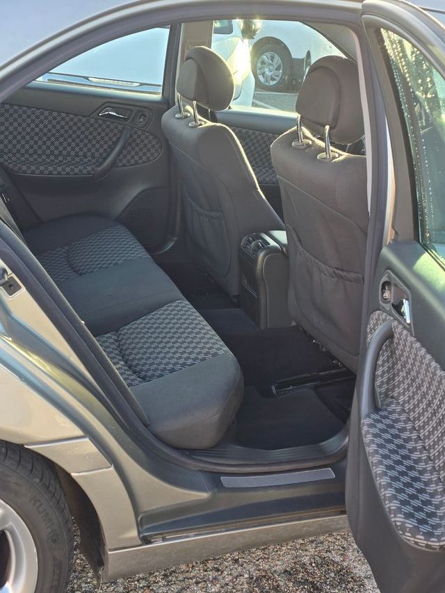 Mercedes-Benz Clase C 2003