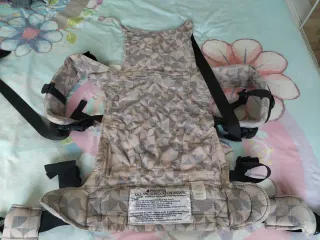 Mochila Porta Bebé Fidella