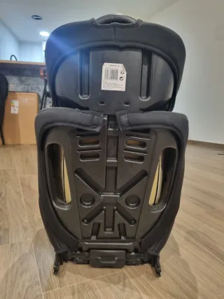 Silla de coche infantil negra