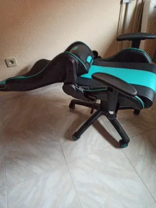 Sillón Gaming Nacon Negro y Turquesa