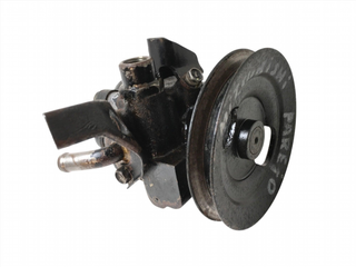 Bomba direccion Mitsubishi Montero L040