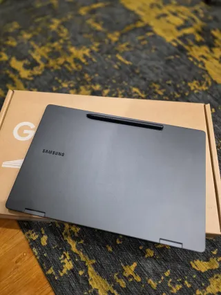 Portátil Samsung Galaxy Book3 360 Gris