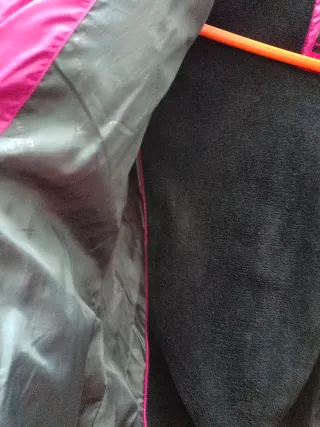 Chaqueta Peak Performance Montaña Rosa Negra