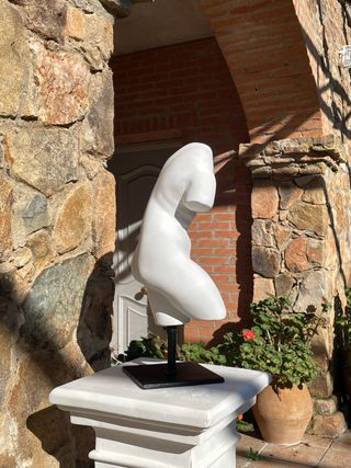 Torso de Afrodita - Escultura Femenina de Escayola