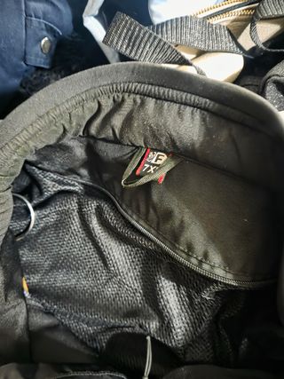 Chaqueta de moto negra