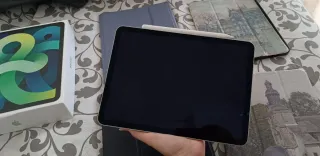 iPad Air 4 256GB WiFi + Cellular, 4 fundas y lápiz