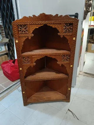Mueble Rinconero Antiguo de Taracea