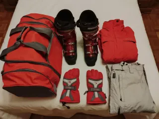 Ropa y Botas de Esquí