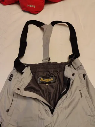 Ropa y Botas de Esquí