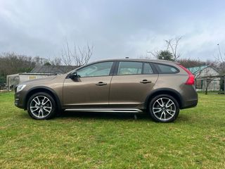 Volvo V60 Cross Country 2016