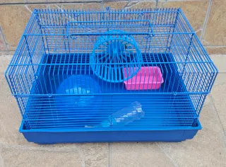 Jaula para mascotas azul y rosa