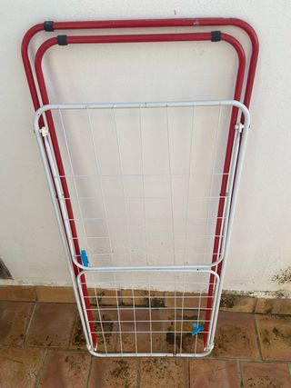Tendedero Ikea, Regadera, Funda Ordenador, lámpara